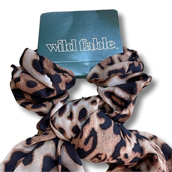 Wild Fable Brown Leopard Scrunchie Scarf NWT - Picture 2 of 5